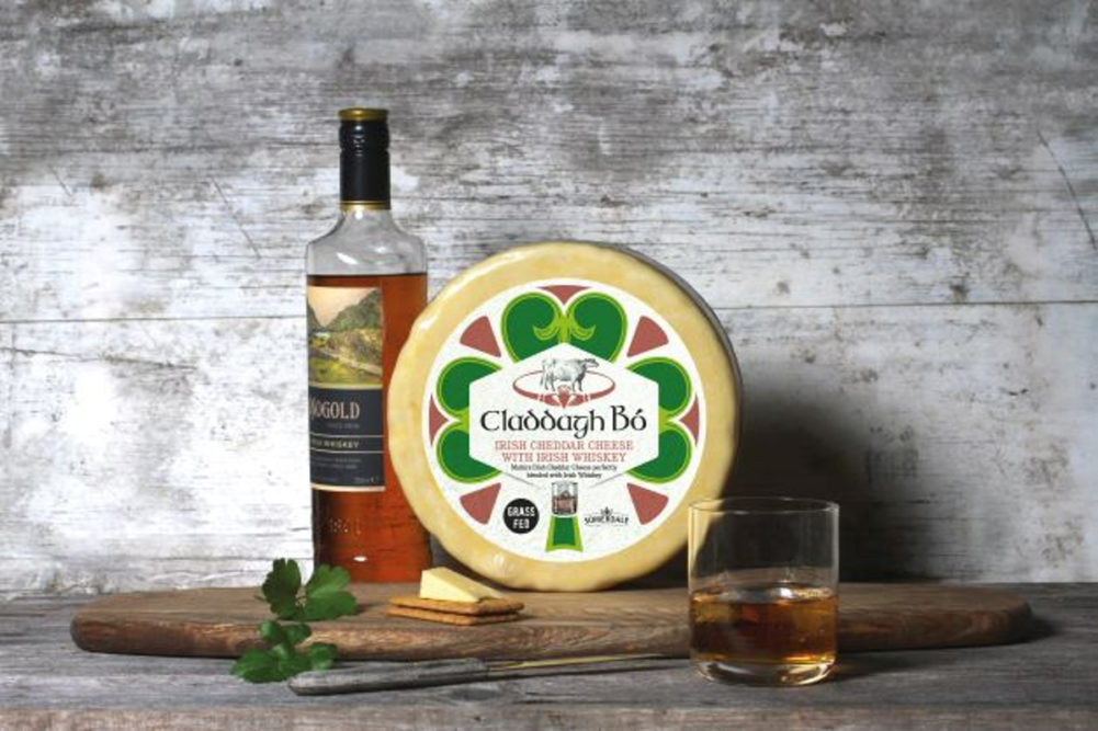 Claddagh Bó Irish Whiskey Cheddar from Somerdale International imported cheese Irish and British